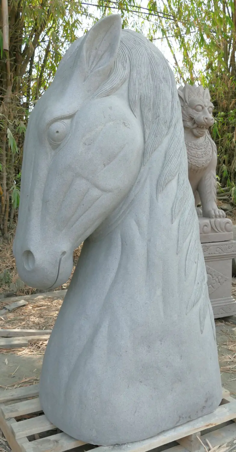  Product image 2 of the product “Head of a Horse made from Riverstone, looking down. 207cm Height. ”